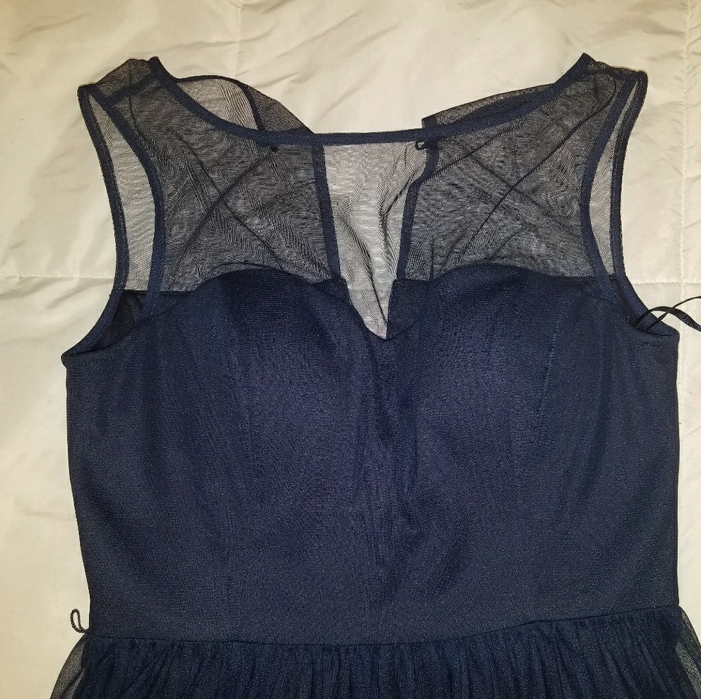 Dress - Picture 3 of 4